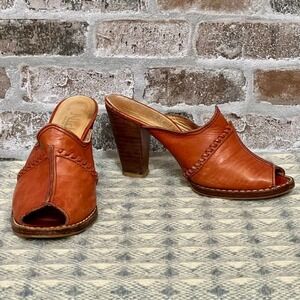 Vtg Nicole Made in Brasil Cognac Leather Mules Peep Toe Chunky Heel‎
